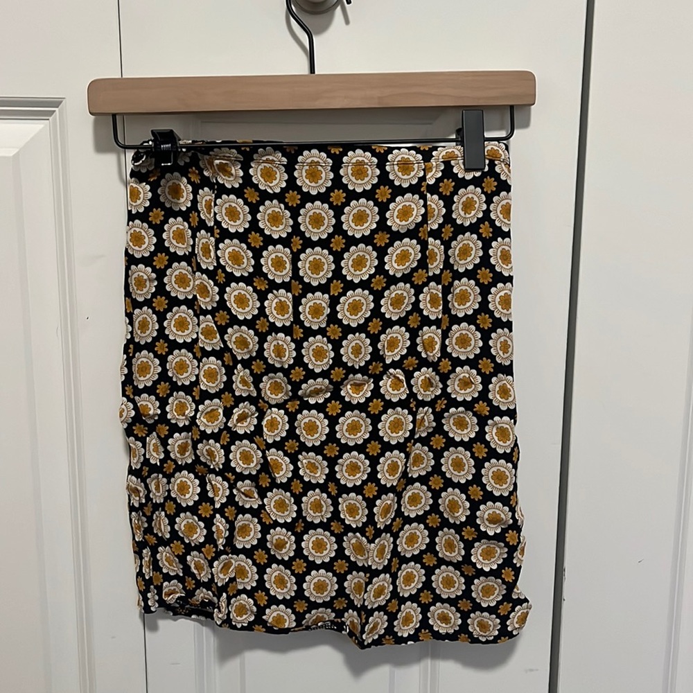 Brandy Melville Skirt!